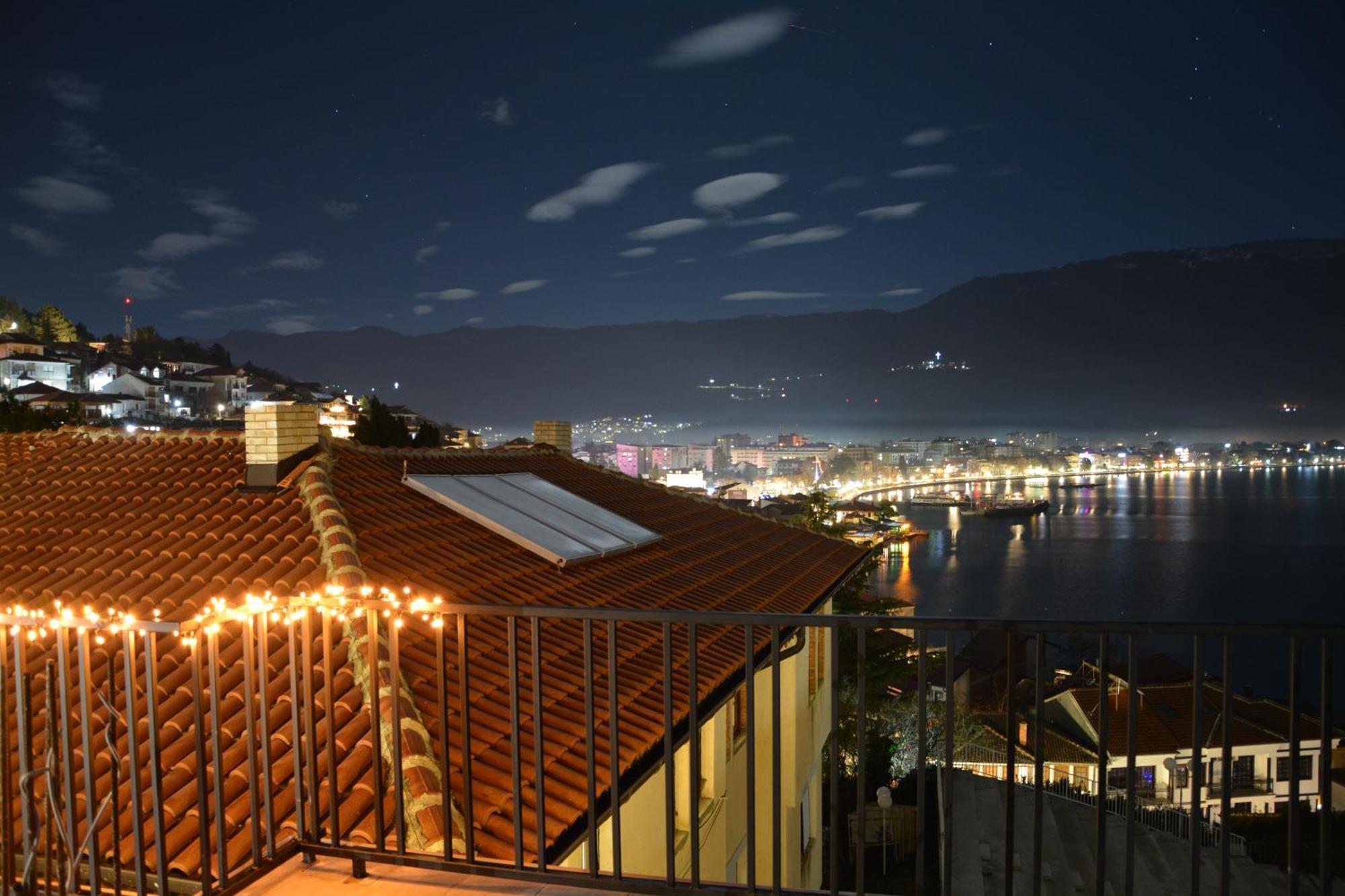 Miryana Guest House โอครีด ภายนอก รูปภาพ