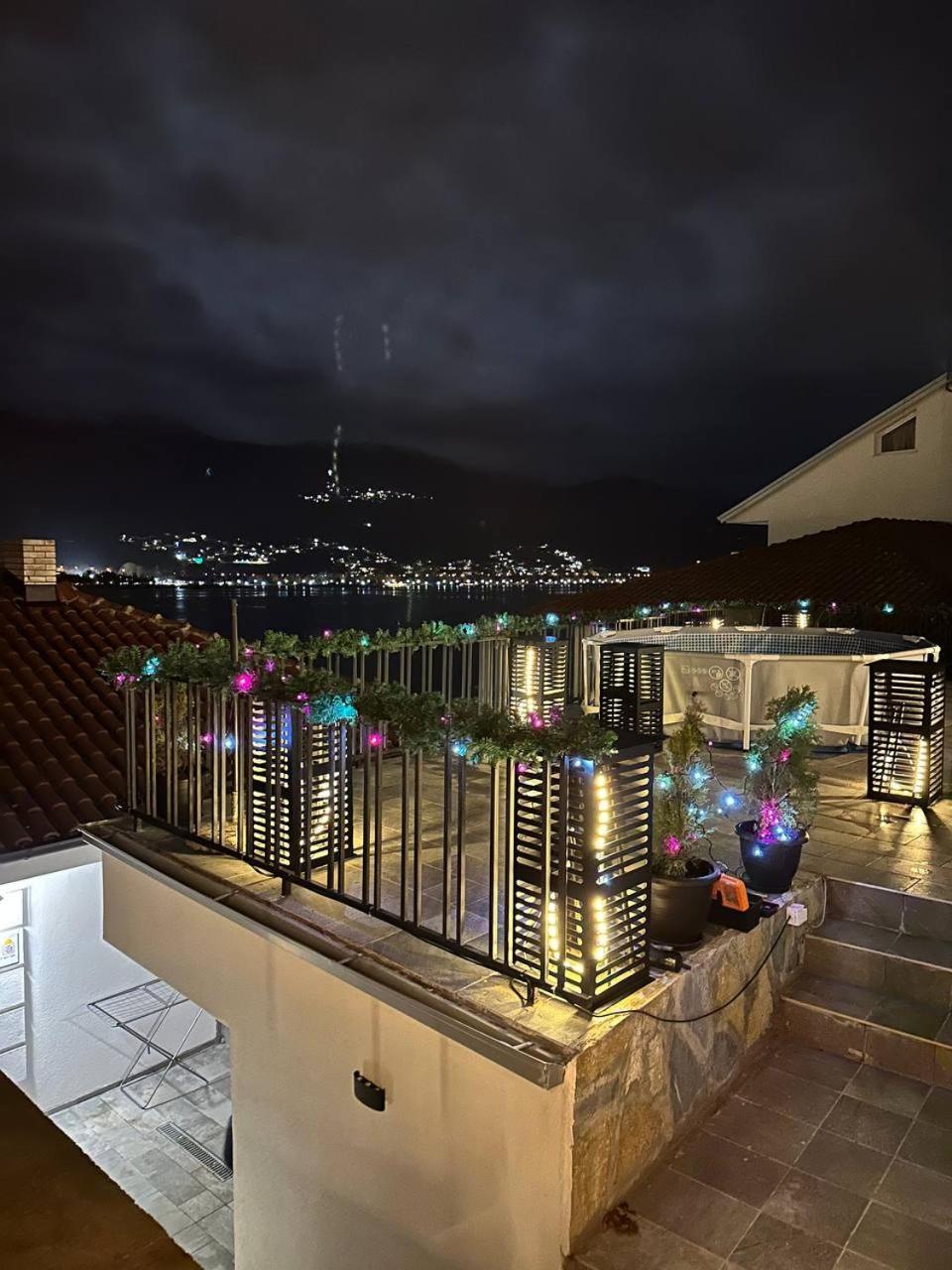 Miryana Guest House โอครีด ภายนอก รูปภาพ